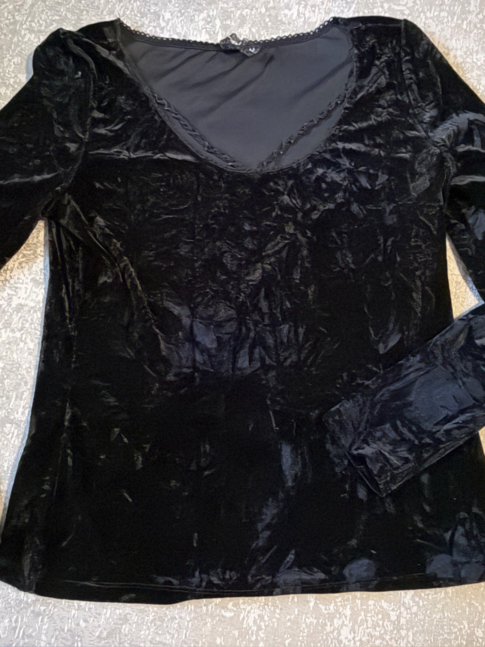 Black crushed velvet top